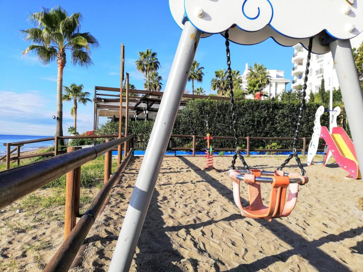 Apartamento MAR AZUL, primera línea de playa Sitio de Calahonda Exterior foto