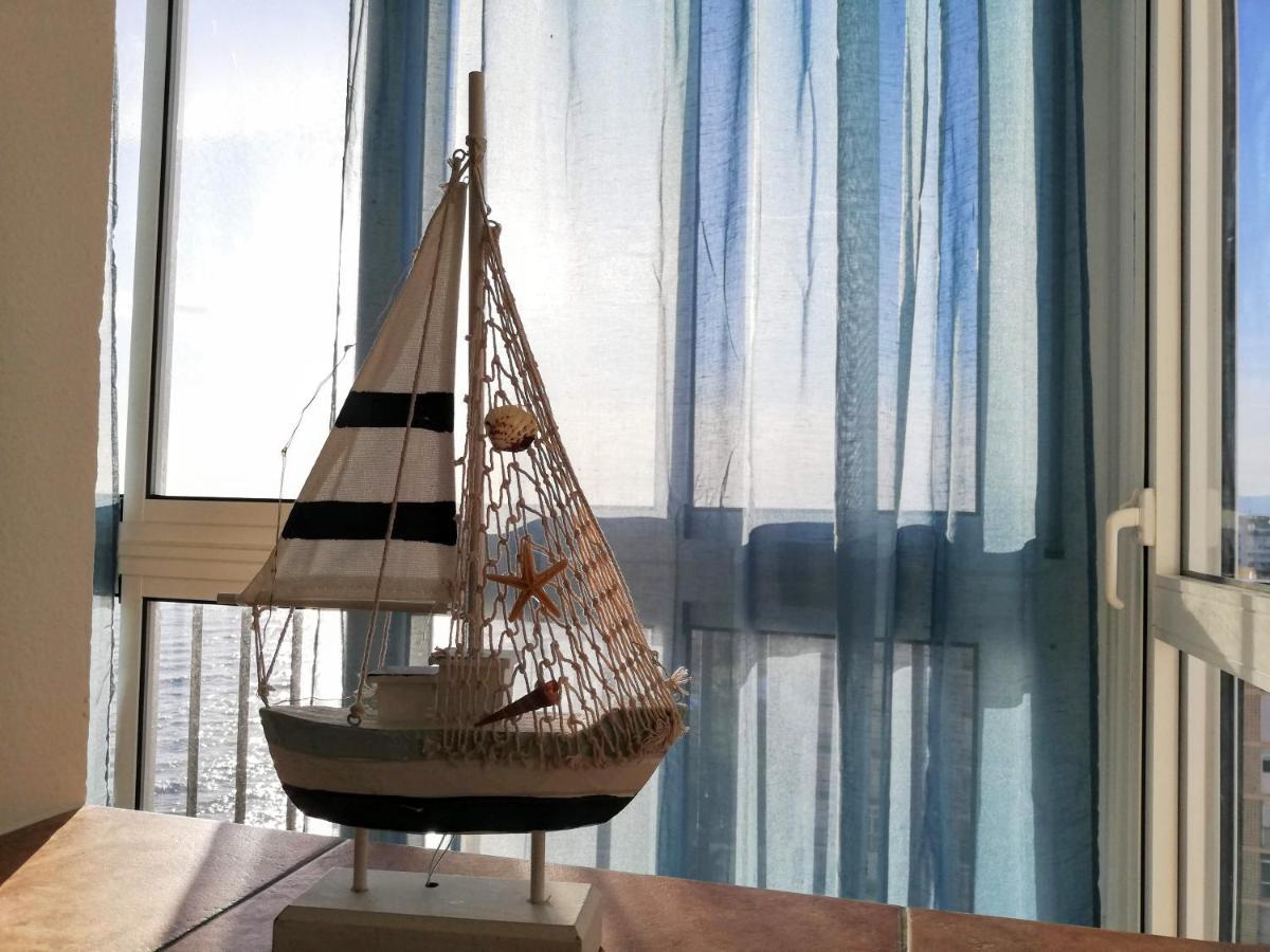 Apartamento MAR AZUL, primera línea de playa Sitio de Calahonda Exterior foto