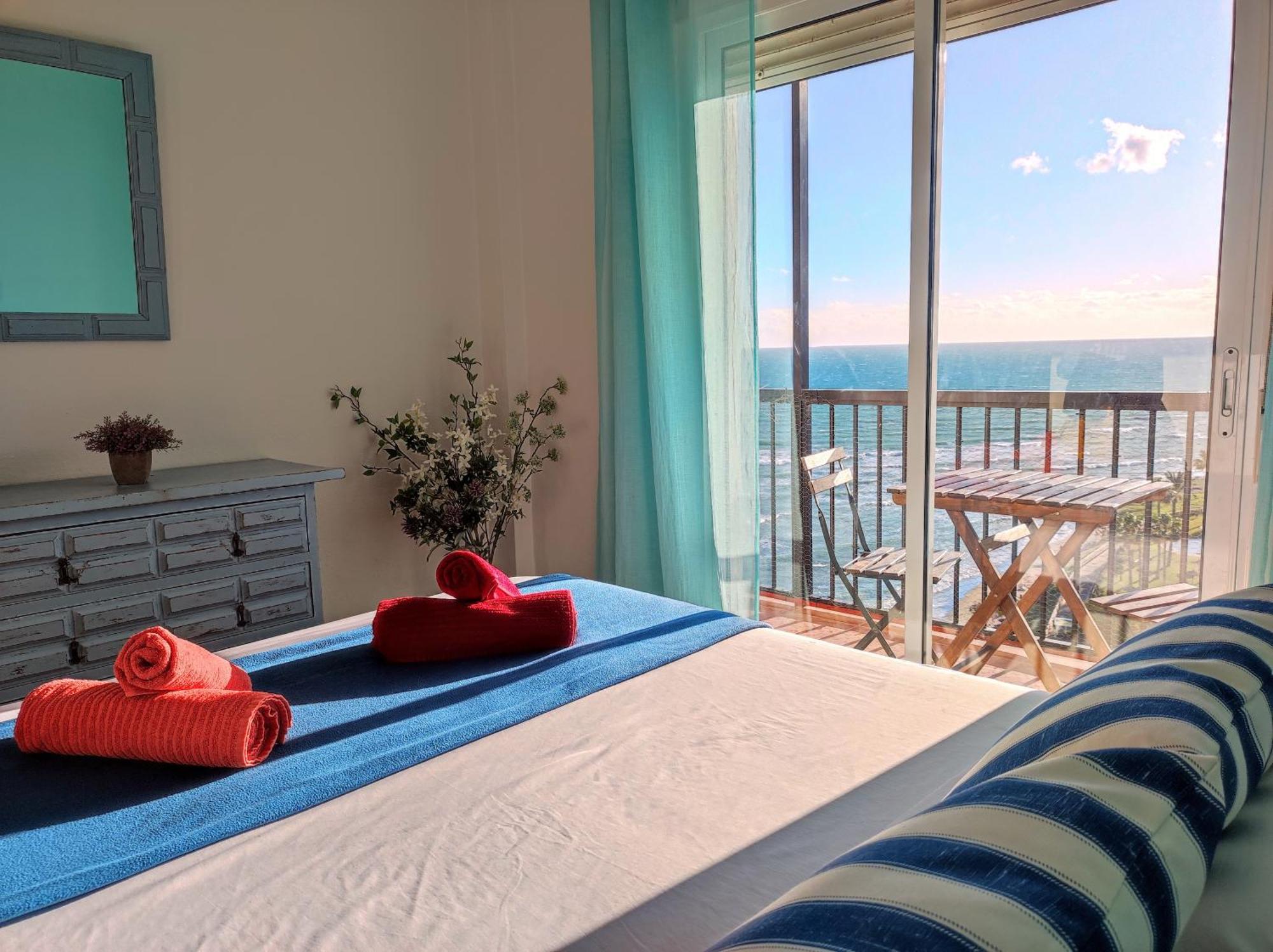 Apartamento MAR AZUL, primera línea de playa Sitio de Calahonda Exterior foto